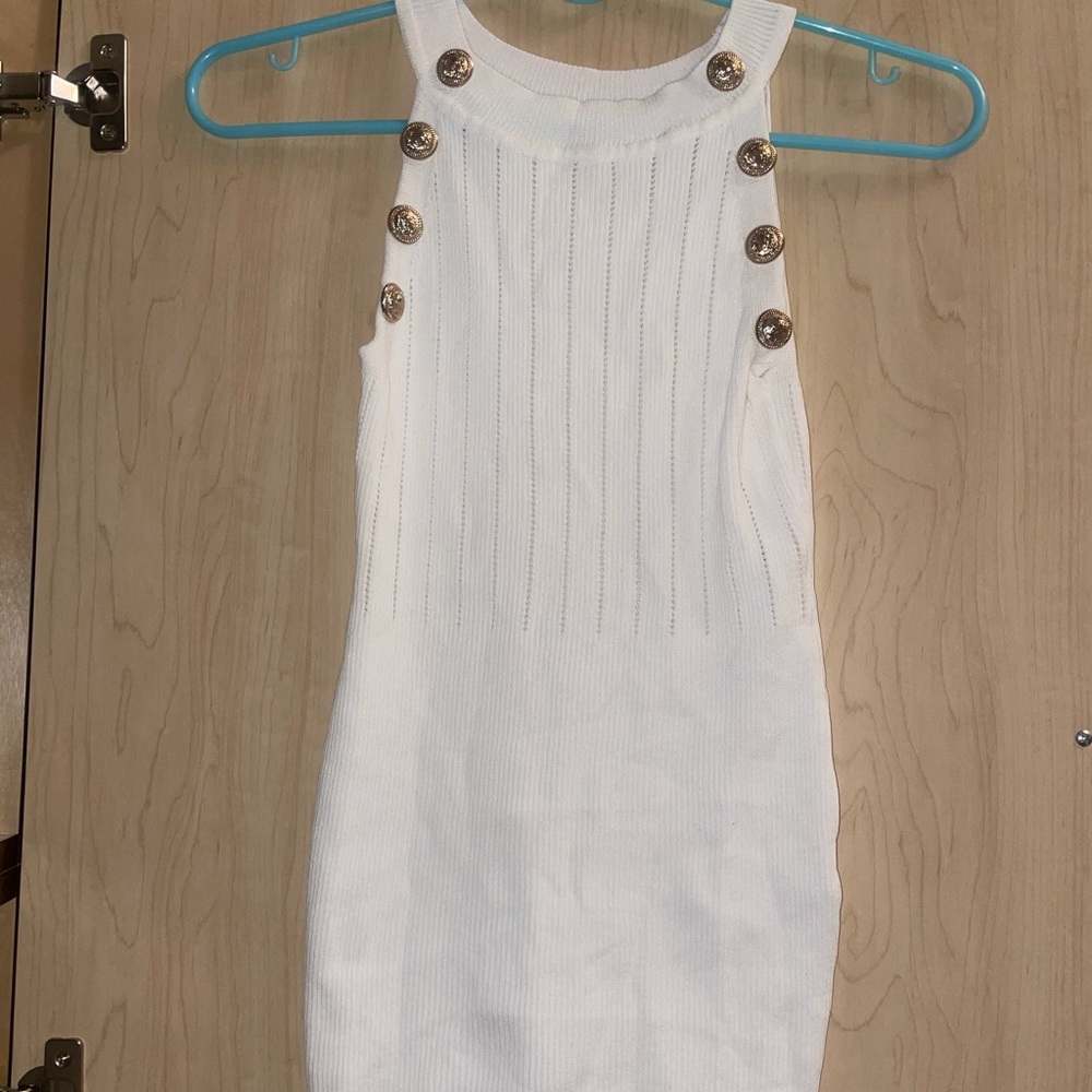Ribbed top with buttons